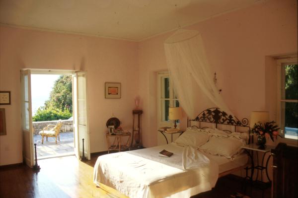 Ithaca Luxury Villa