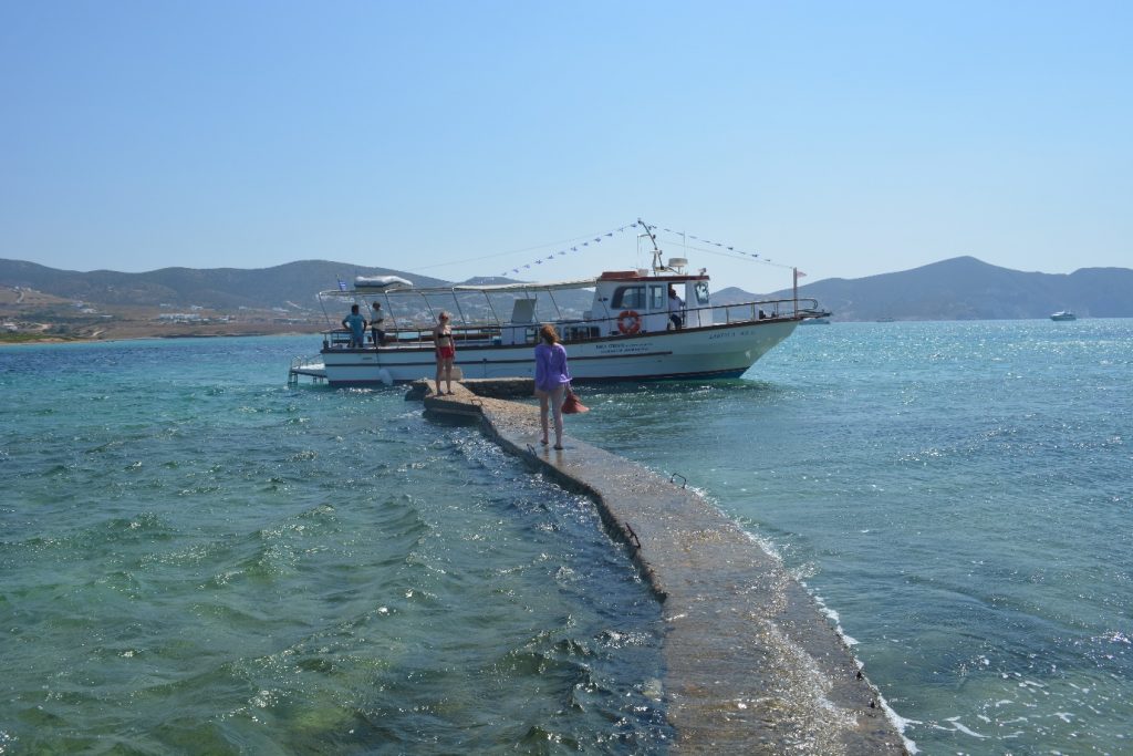 Ferry to Despotiko from Antiparos