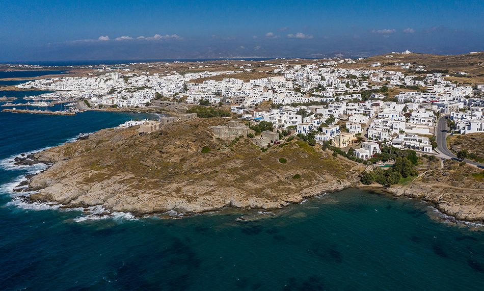 Paros Naousa 950